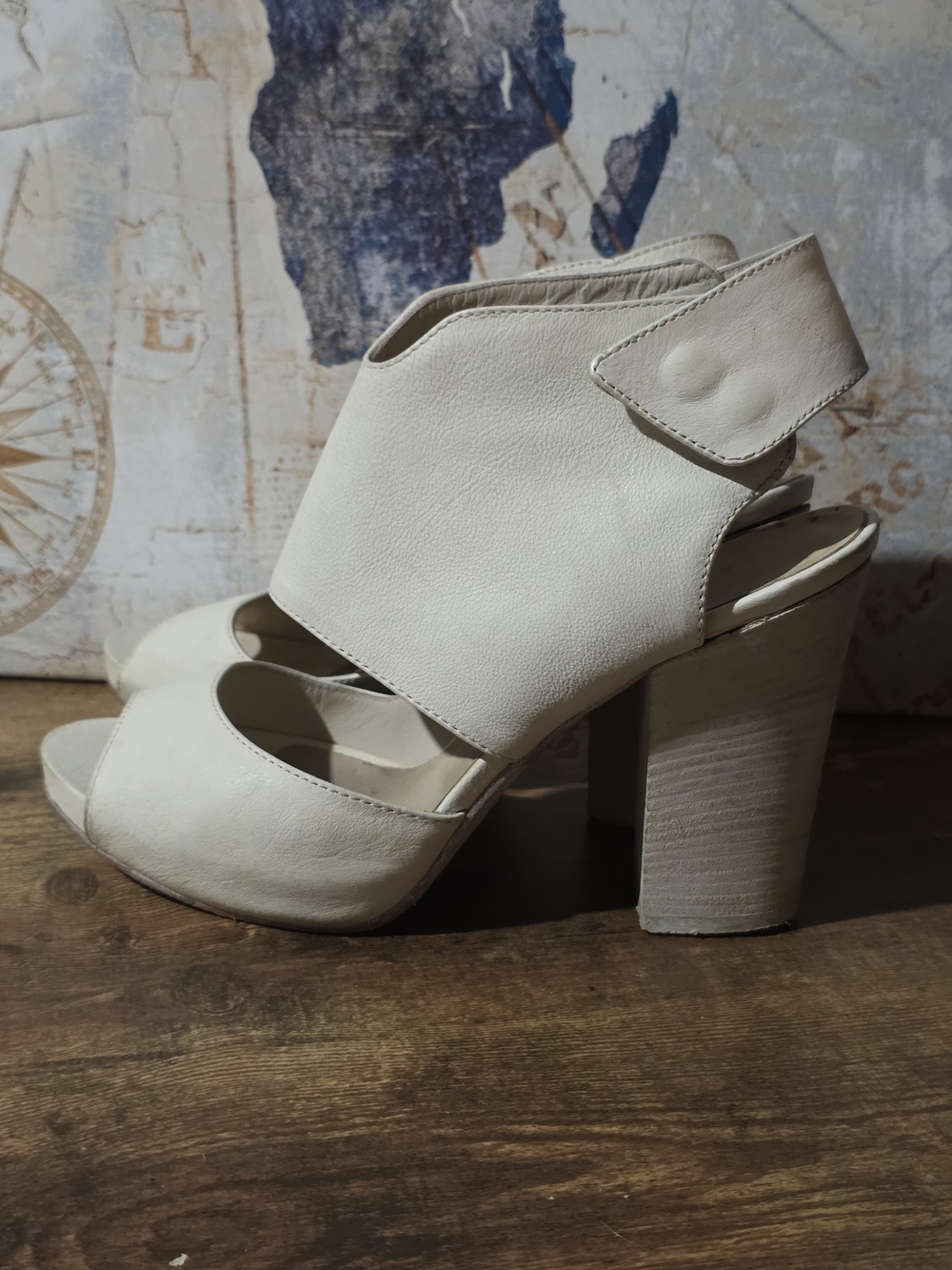 Women's Cream Leather Open-Toe Block Heel Sandals